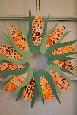 corn wreath, fall crafts for preschoolers